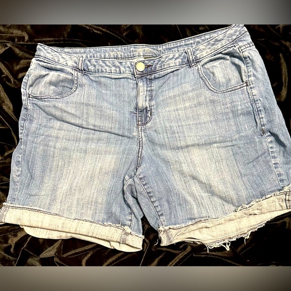 Lane Bryant Pants - 🩳🩳 Bundle any 2 Women’s Shorts for $10 Lane Bryant Women’s Bermuda Shorts